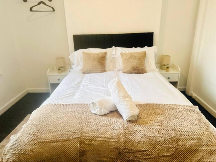 Apartment Modern - Near Centre, Qmc, Motorpoint Arena & Train Station - Sleeps 8 Nottingham